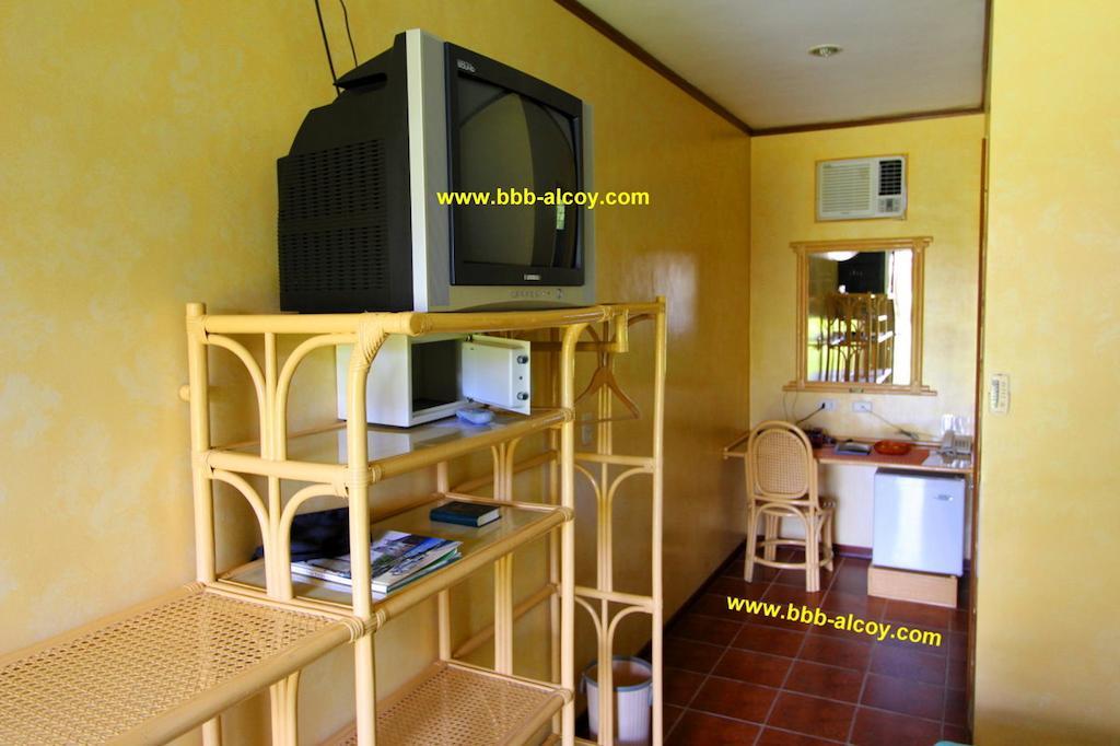 Parrot Paradise Resort Boljoon Bilik gambar